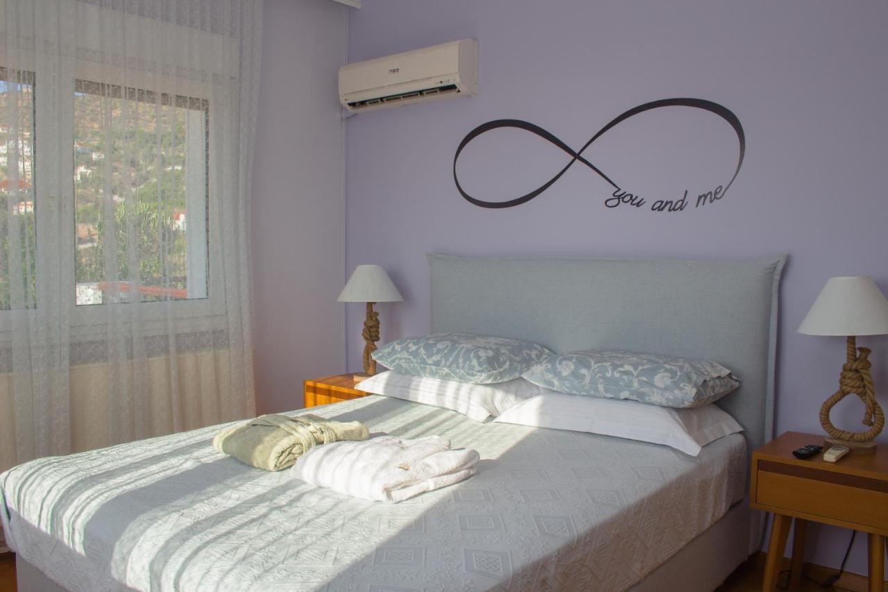 Luxury Seaview Apartment By The Sea Saronida Экстерьер фото