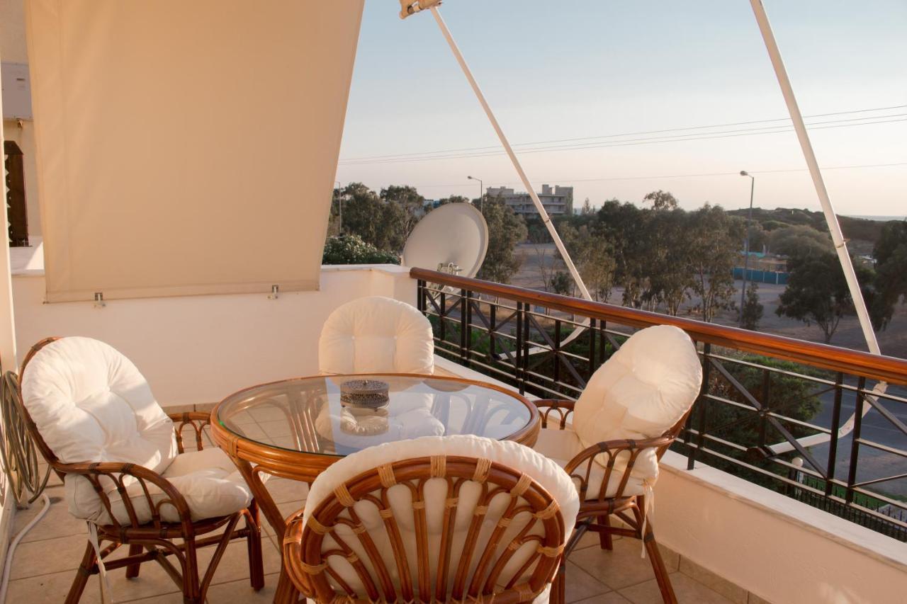 Luxury Seaview Apartment By The Sea Saronida Экстерьер фото